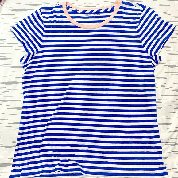 LIKE NEW - Picture 1 of 3